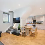 City Apartments - Monkbar Mews