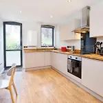 City Apartments - Monkbar Mews